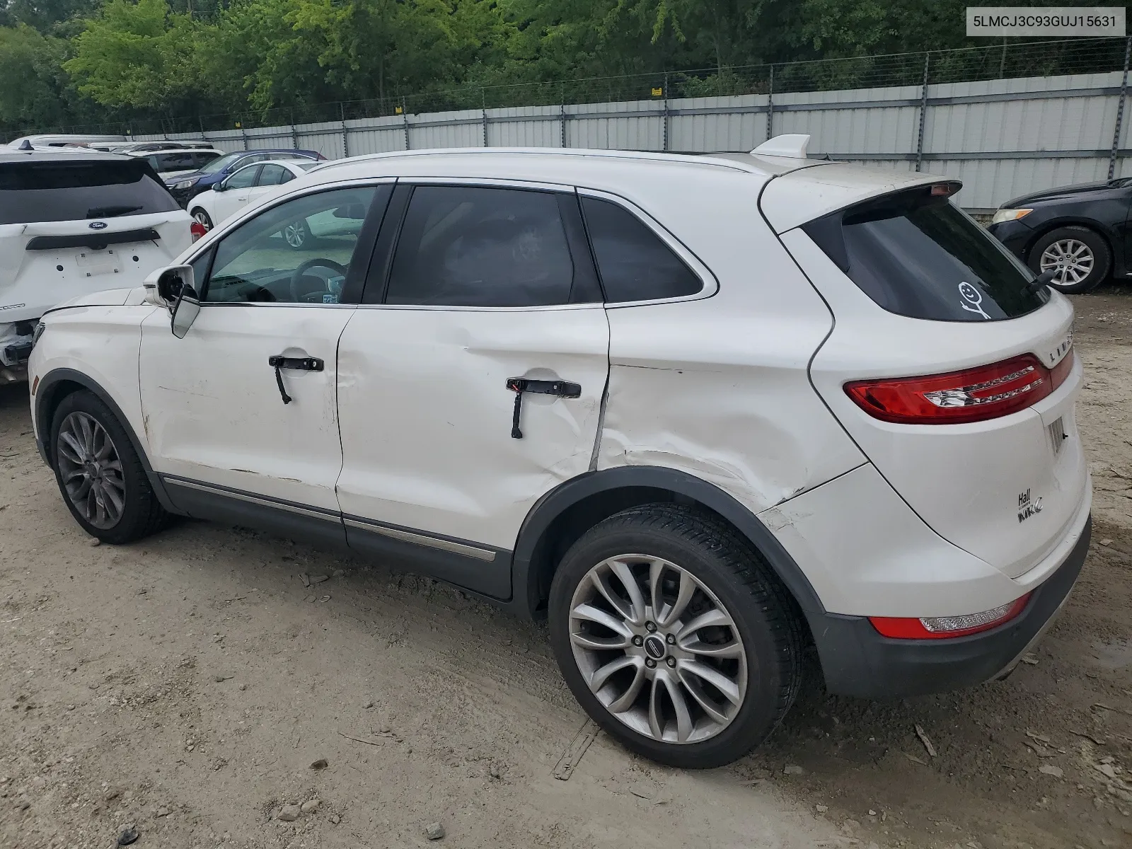 5LMCJ3C93GUJ15631 2016 Lincoln Mkc Reserve