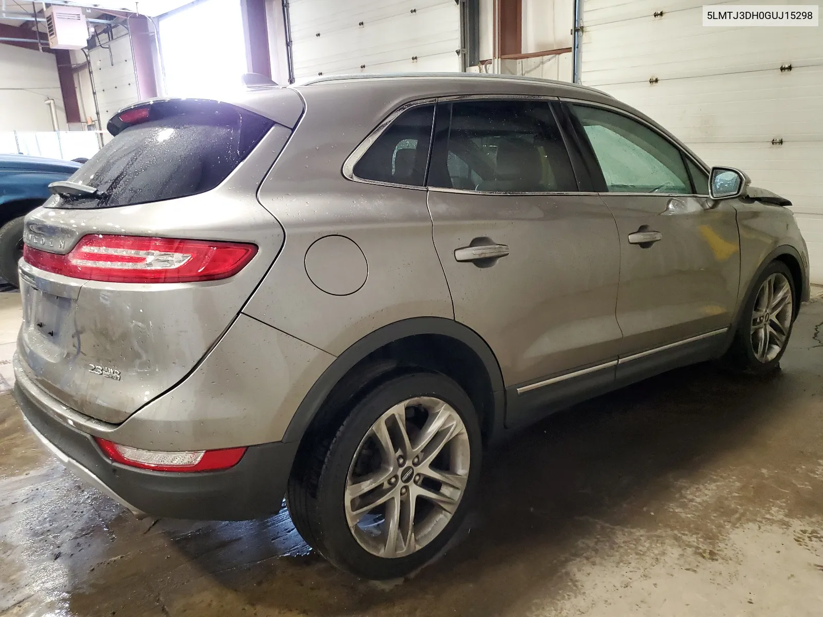 5LMTJ3DH0GUJ15298 2016 Lincoln Mkc Reserve