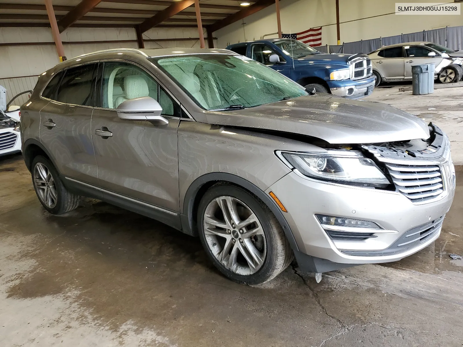 5LMTJ3DH0GUJ15298 2016 Lincoln Mkc Reserve