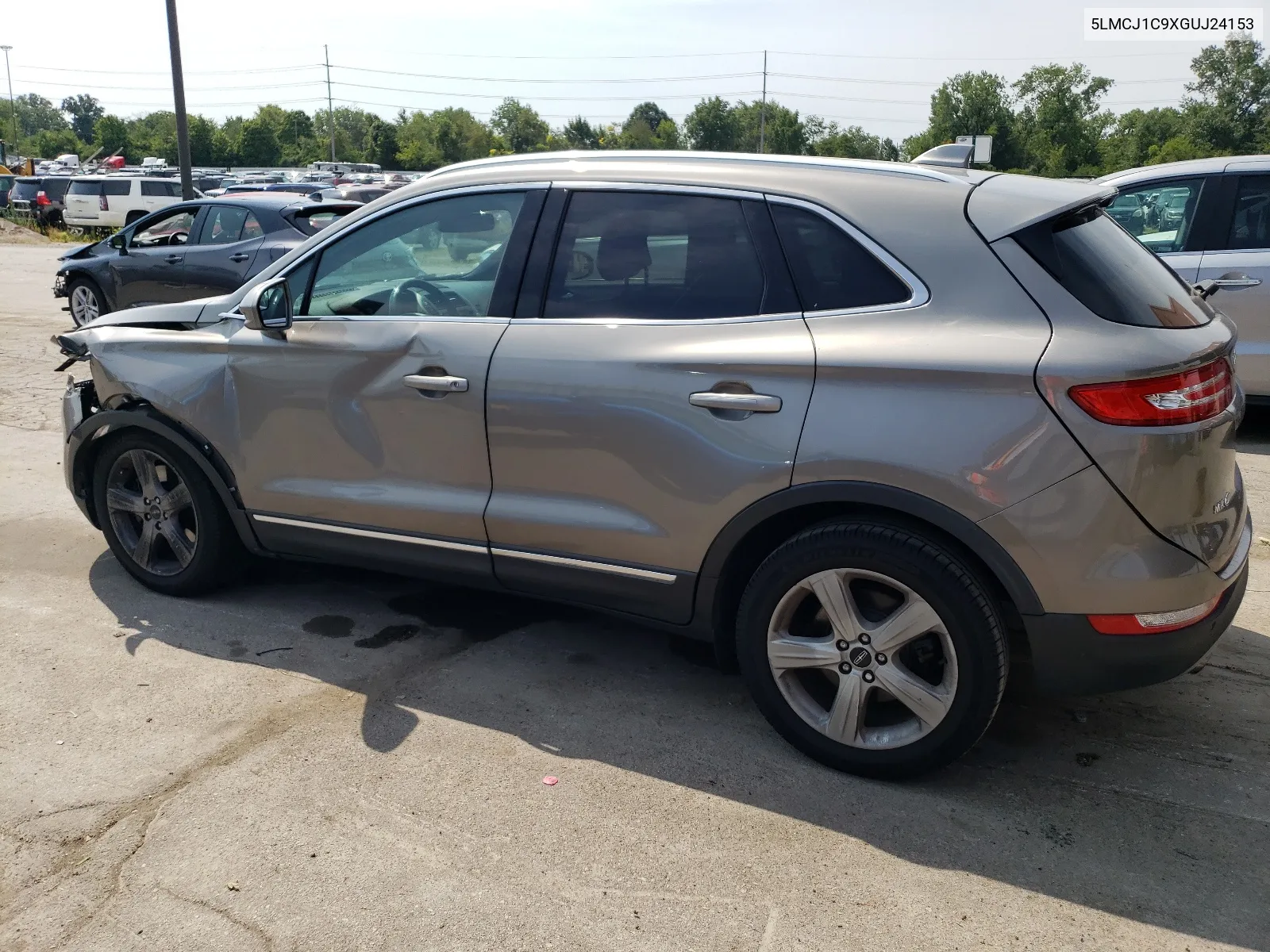 5LMCJ1C9XGUJ24153 2016 Lincoln Mkc Premiere