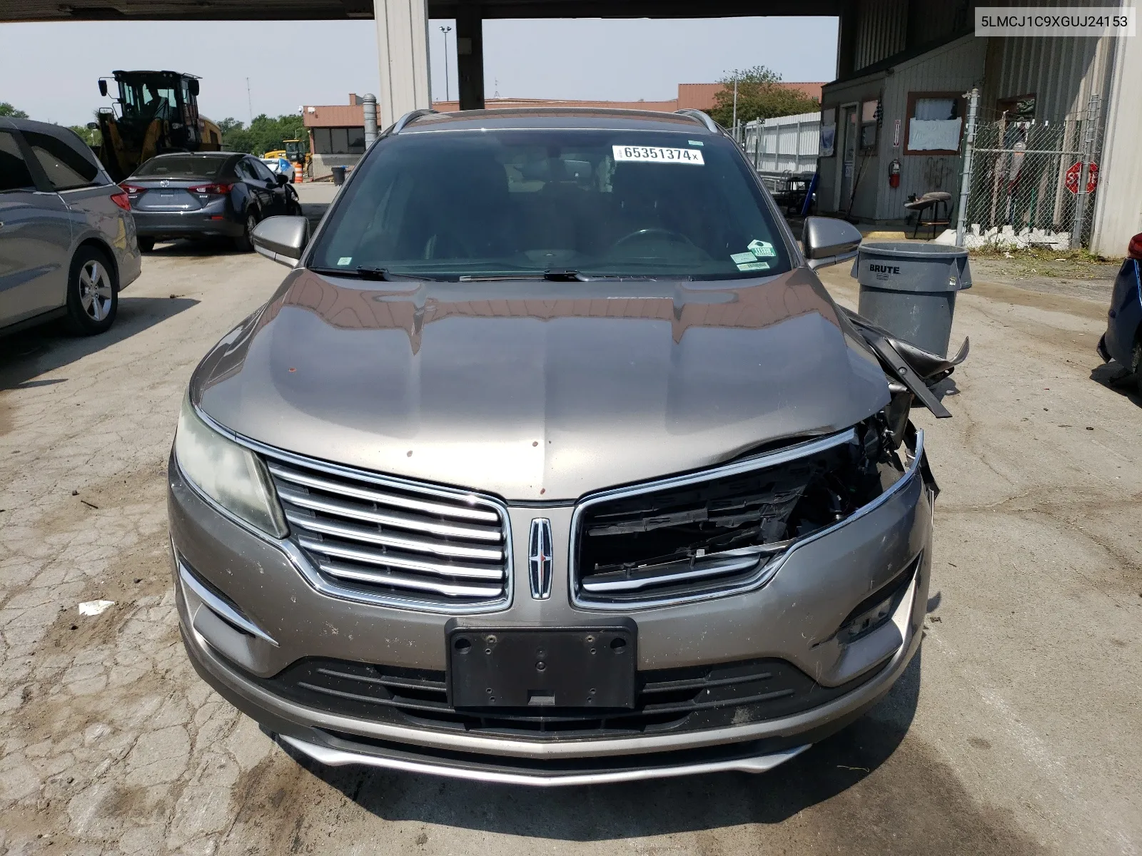 5LMCJ1C9XGUJ24153 2016 Lincoln Mkc Premiere