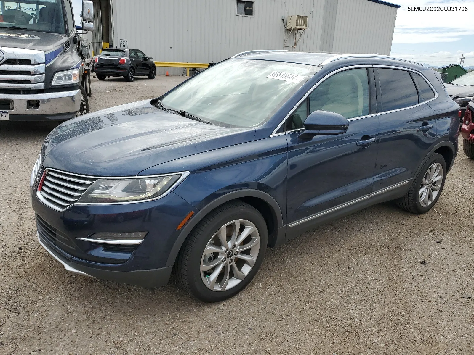 5LMCJ2C92GUJ31796 2016 Lincoln Mkc Select