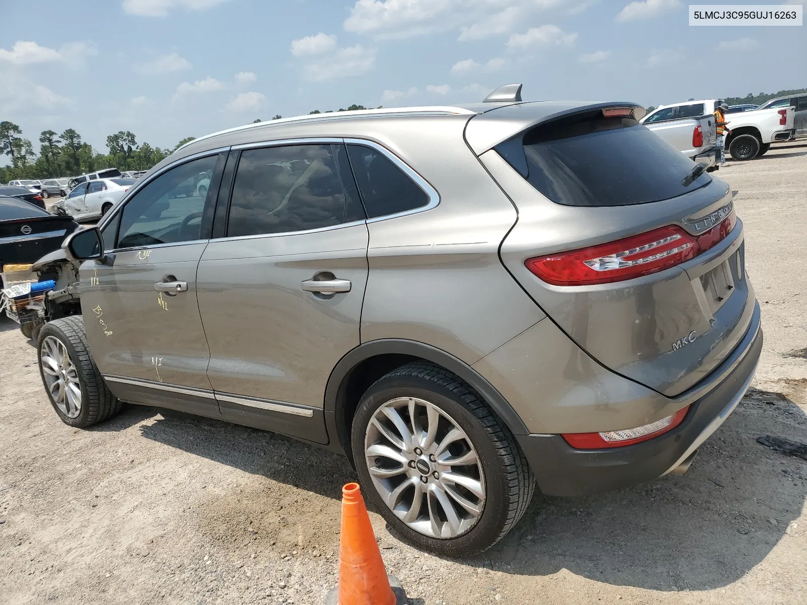 5LMCJ3C95GUJ16263 2016 Lincoln Mkc Reserve