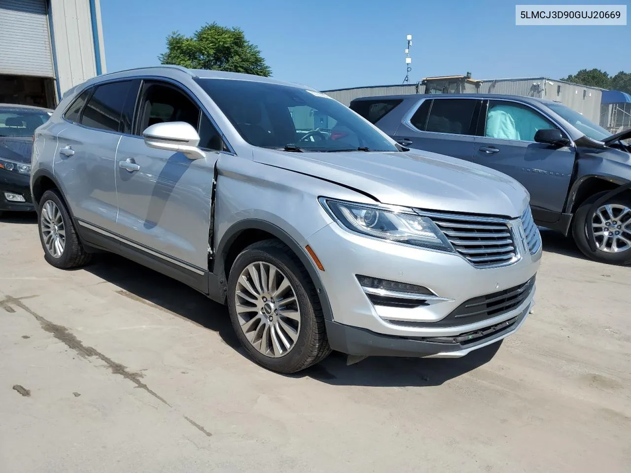 5LMCJ3D90GUJ20669 2016 Lincoln Mkc Reserve