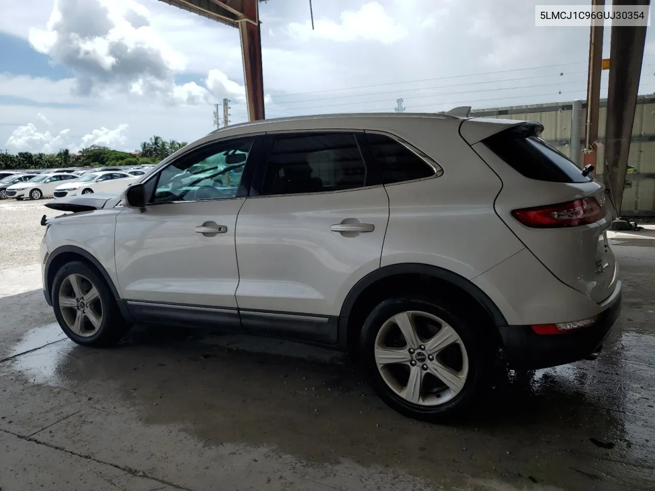 5LMCJ1C96GUJ30354 2016 Lincoln Mkc Premiere