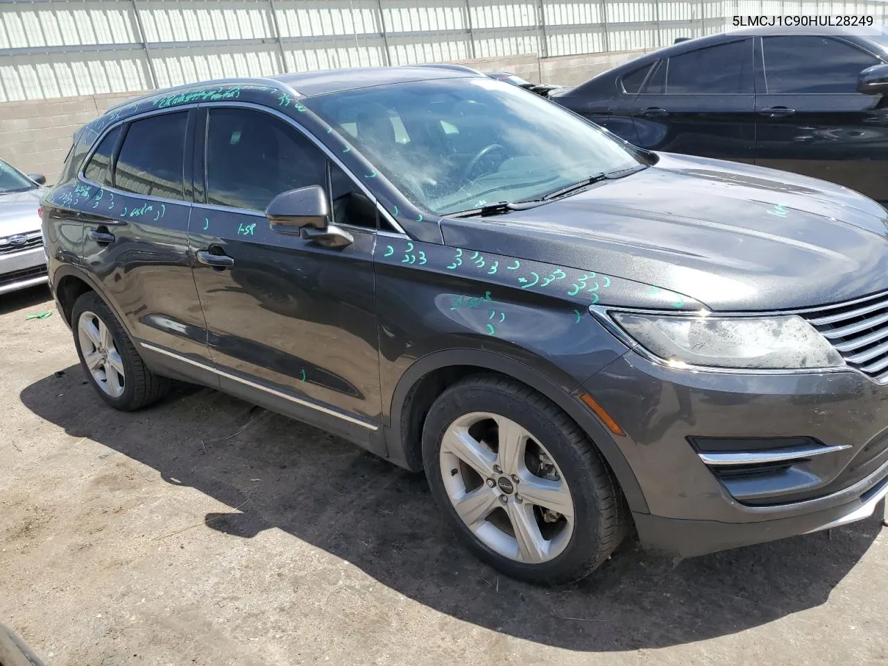 5LMCJ1C90HUL28249 2017 Lincoln Mkc Premiere