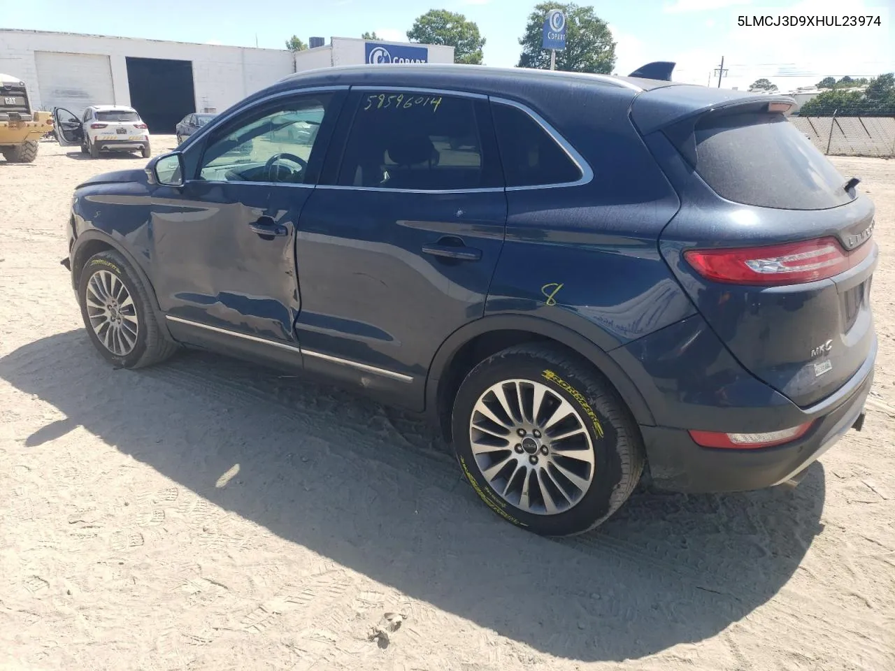 5LMCJ3D9XHUL23974 2017 Lincoln Mkc Reserve