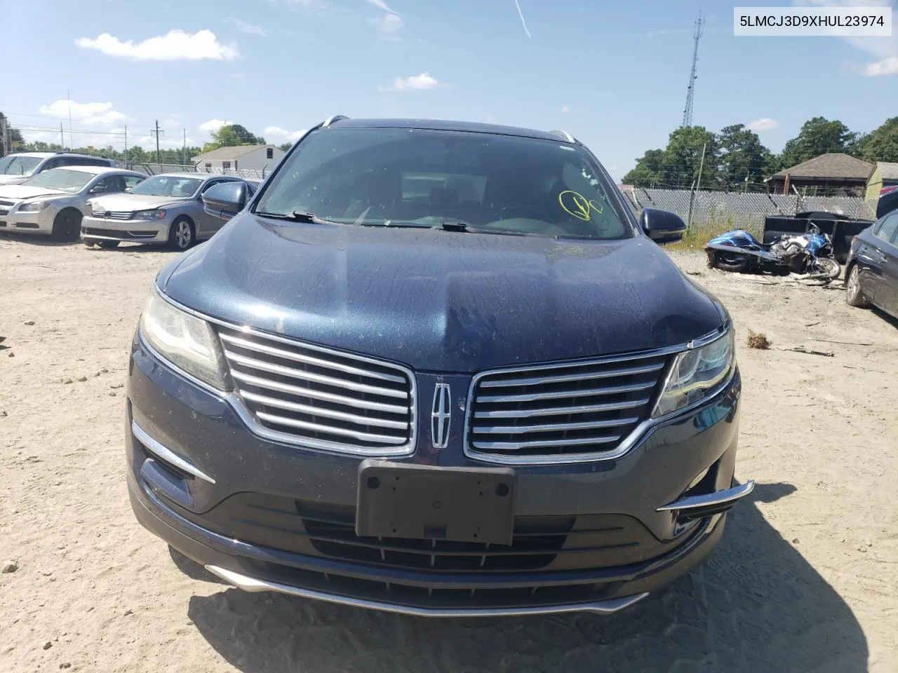 5LMCJ3D9XHUL23974 2017 Lincoln Mkc Reserve