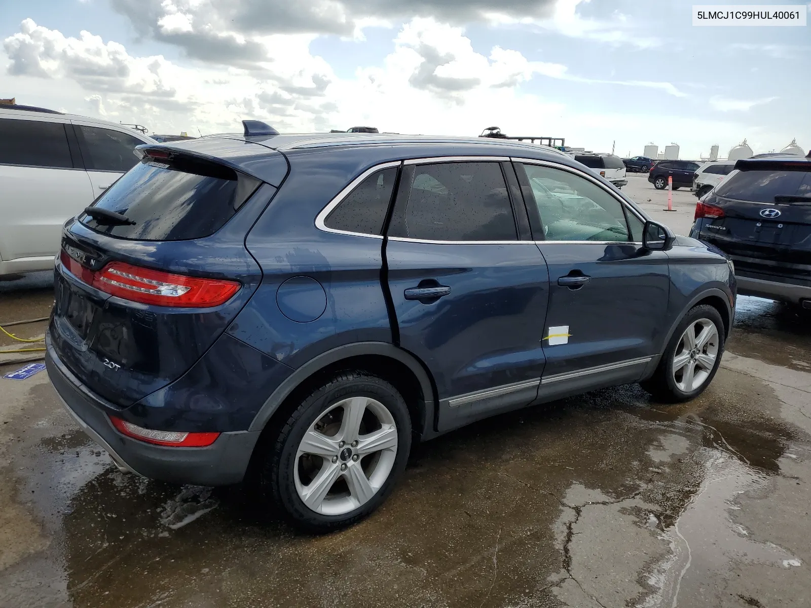 5LMCJ1C99HUL40061 2017 Lincoln Mkc Premiere