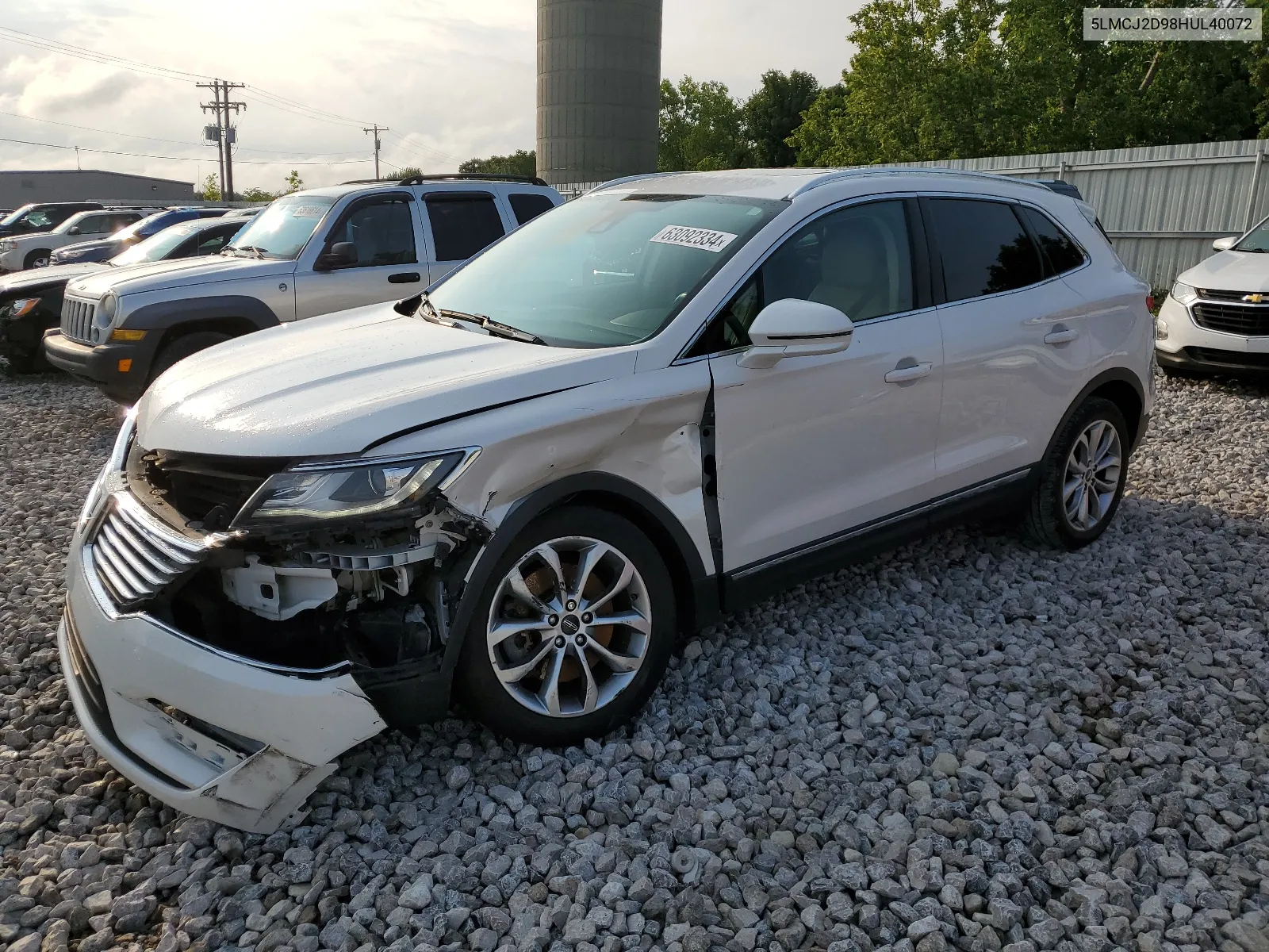 5LMCJ2D98HUL40072 2017 Lincoln Mkc Select