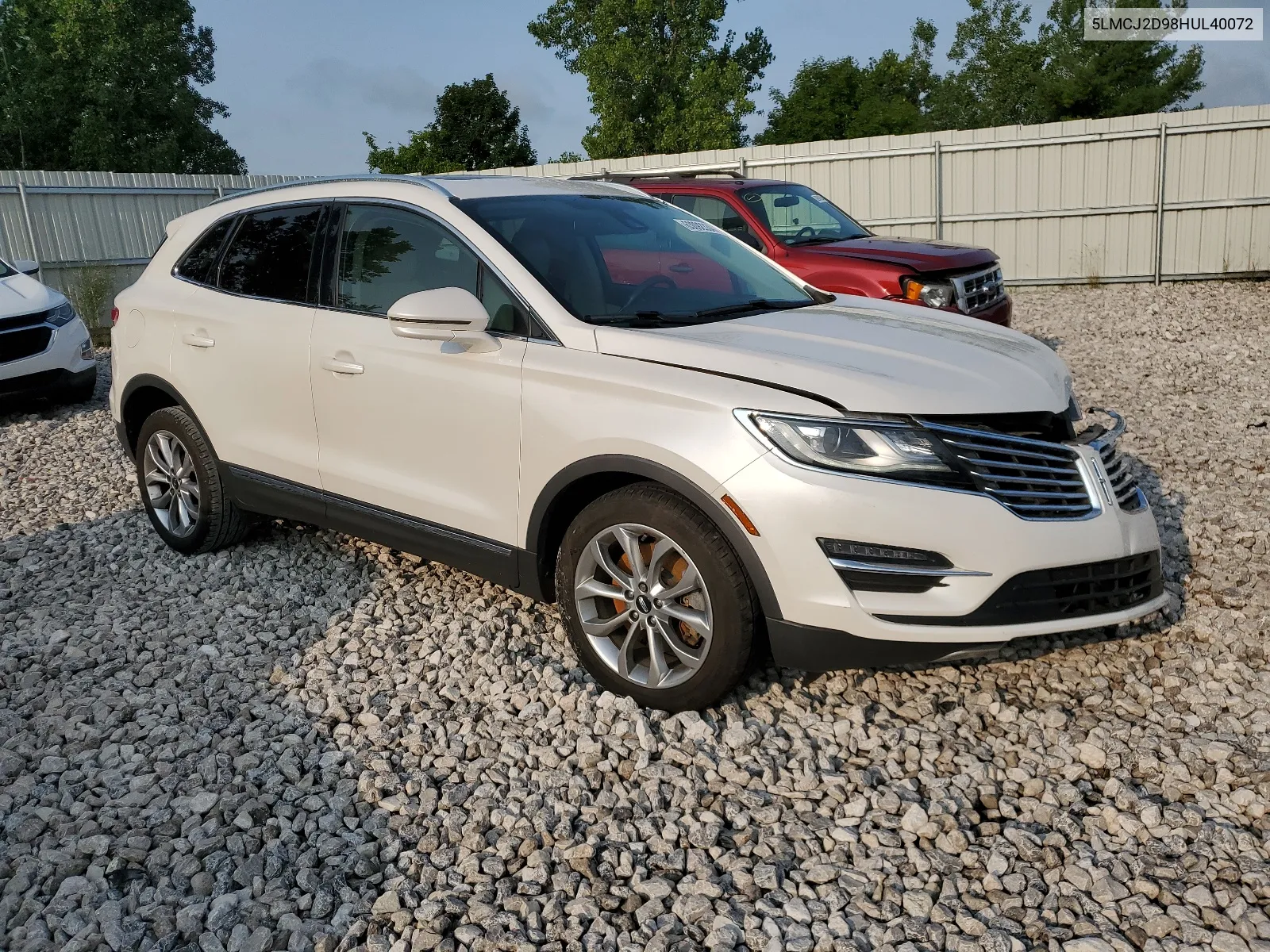 5LMCJ2D98HUL40072 2017 Lincoln Mkc Select