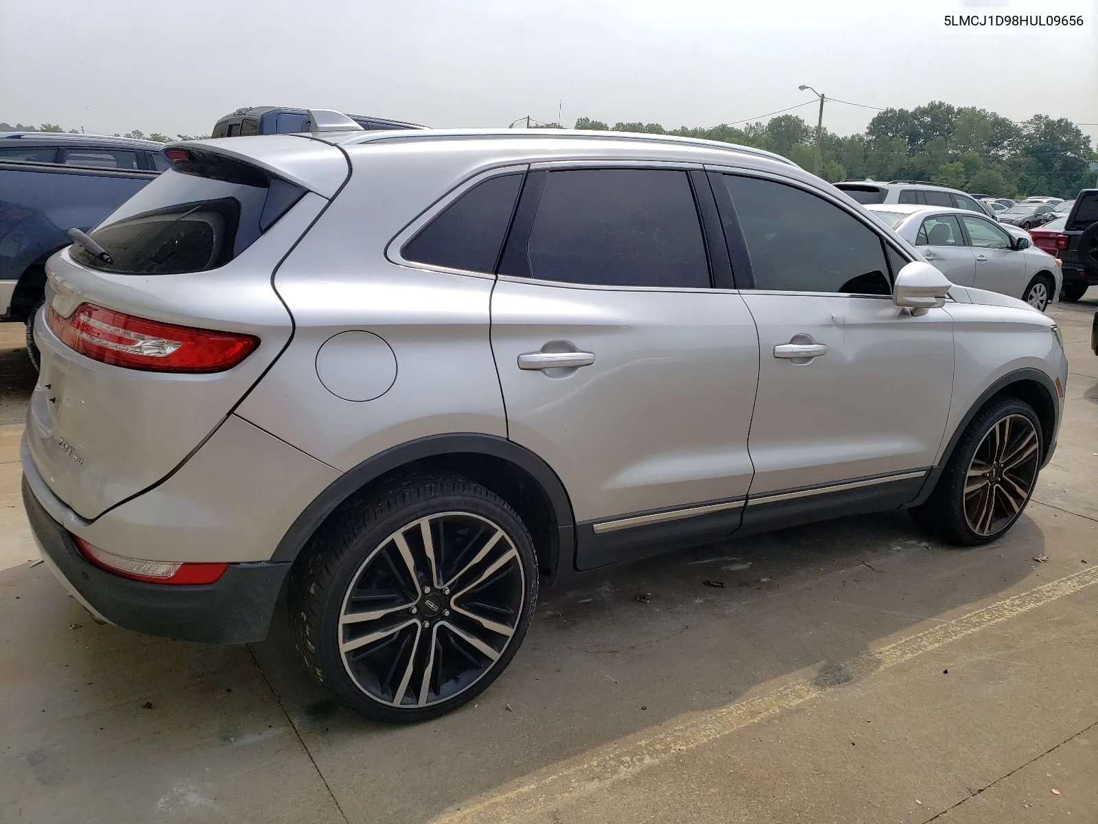 5LMCJ1D98HUL09656 2017 Lincoln Mkc Premiere