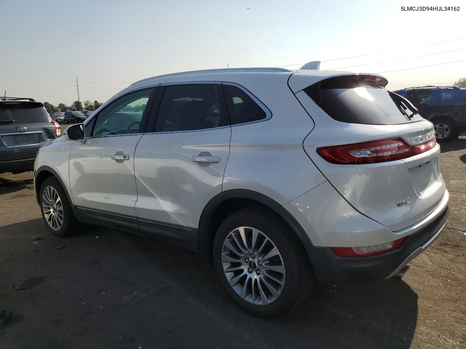 5LMCJ3D94HUL34162 2017 Lincoln Mkc Reserve