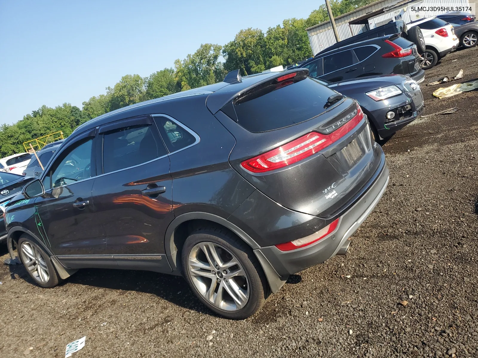 5LMCJ3D95HUL35174 2017 Lincoln Mkc Reserve