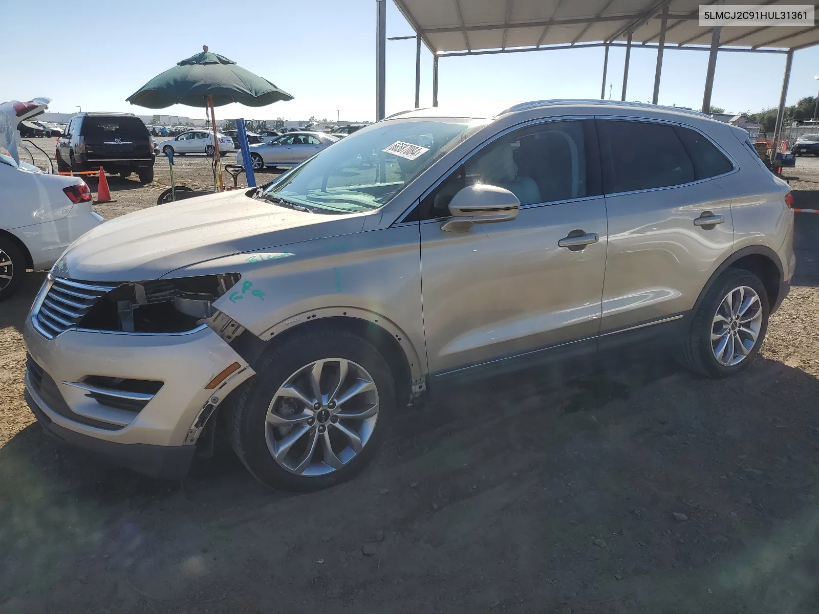 5LMCJ2C91HUL31361 2017 Lincoln Mkc Select