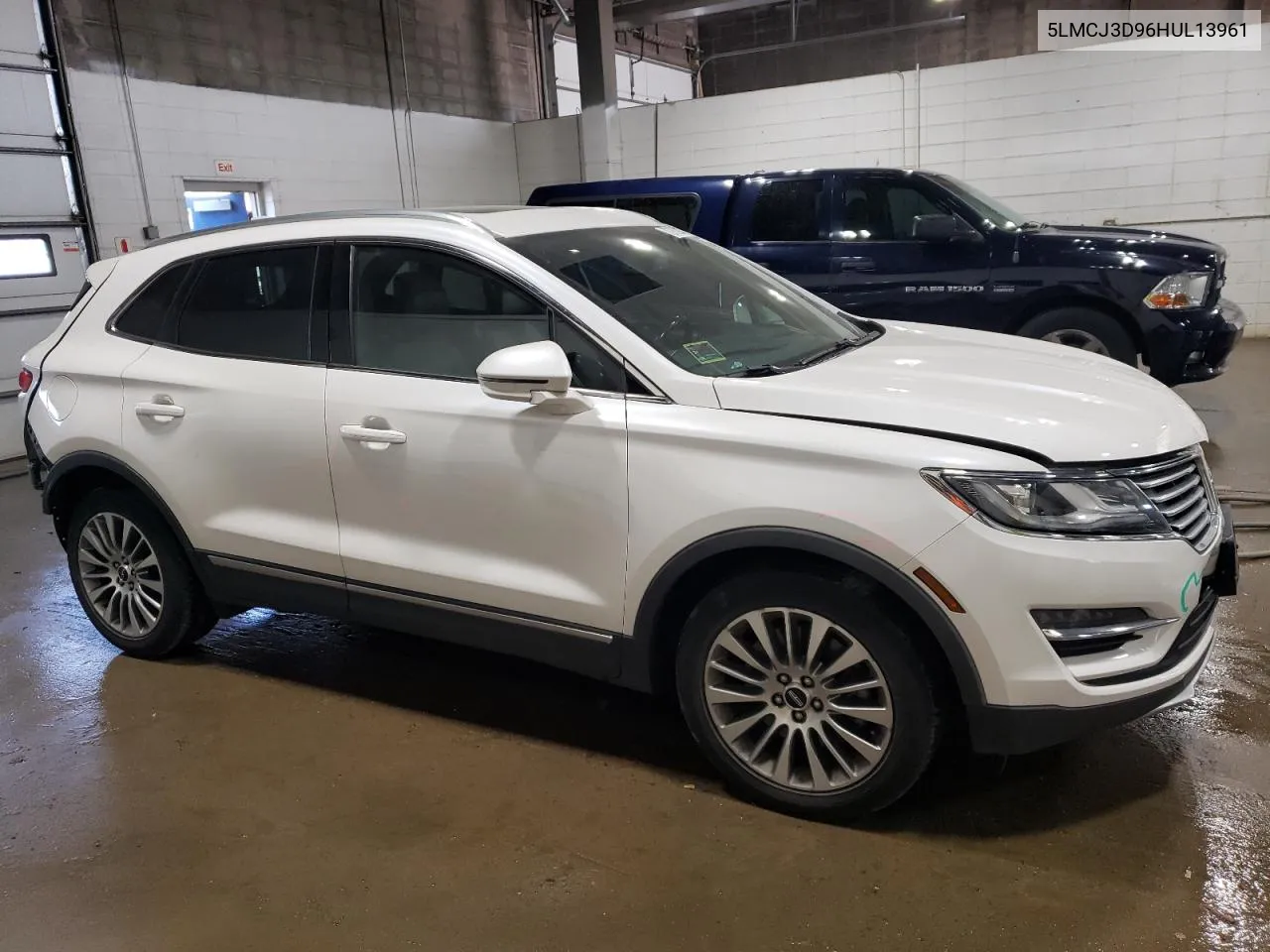 5LMCJ3D96HUL13961 2017 Lincoln Mkc Reserve