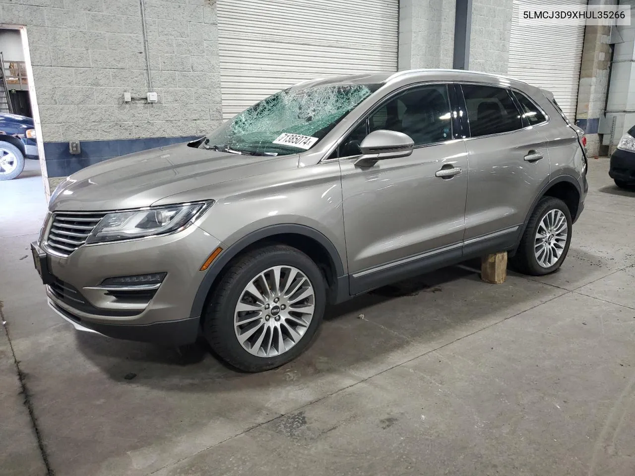 5LMCJ3D9XHUL35266 2017 Lincoln Mkc Reserve