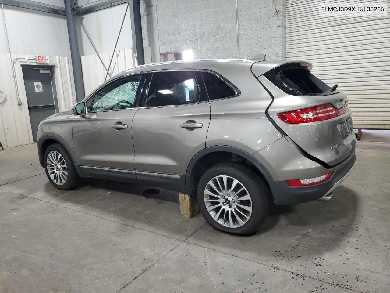 5LMCJ3D9XHUL35266 2017 Lincoln Mkc Reserve