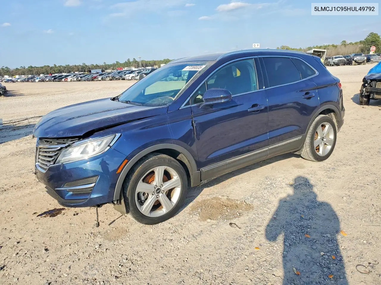 5LMCJ1C95HUL49792 2017 Lincoln Mkc Premiere