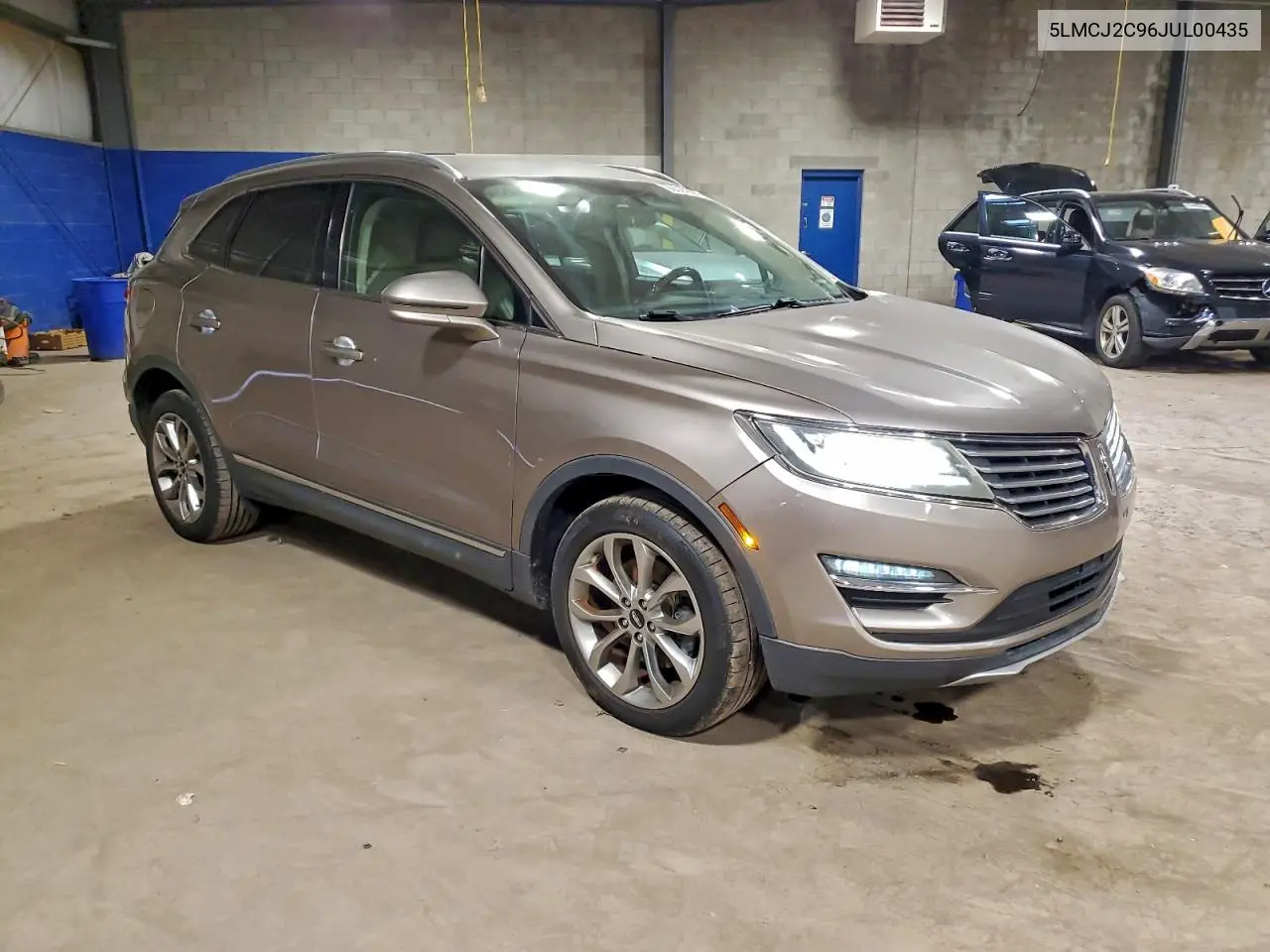 5LMCJ2C96JUL00435 2018 Lincoln Mkc Select