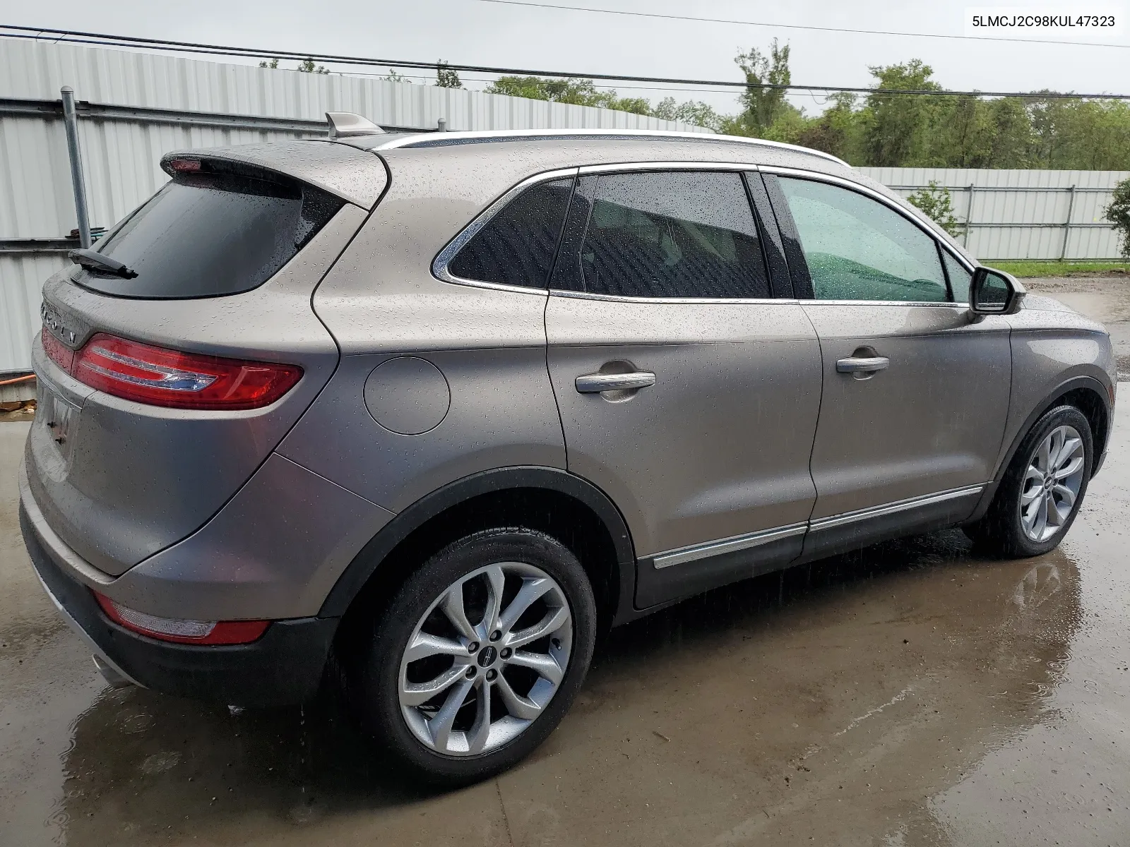 2019 Lincoln Mkc Select VIN: 5LMCJ2C98KUL47323 Lot: 64502694