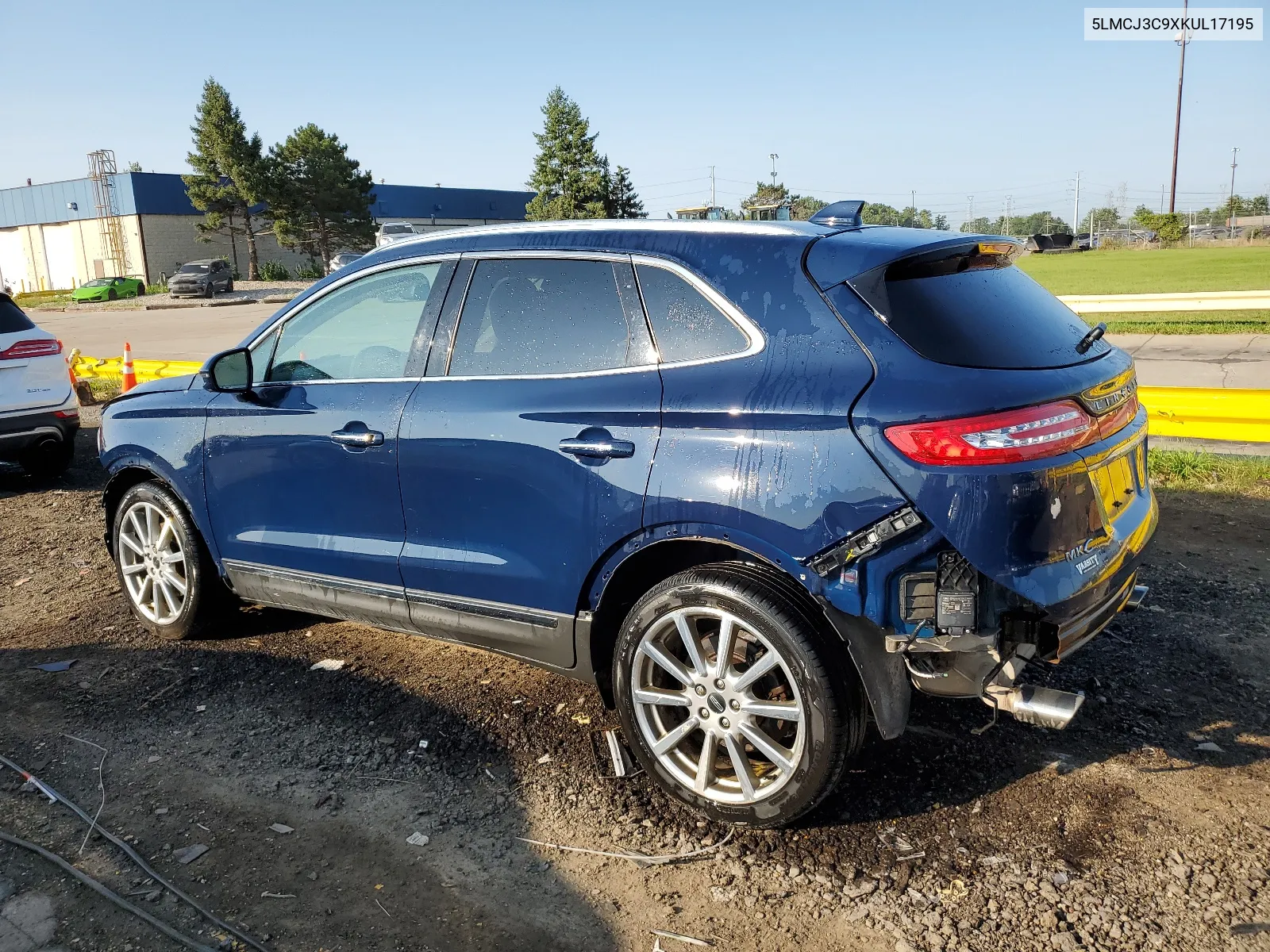 2019 Lincoln Mkc Reserve VIN: 5LMCJ3C9XKUL17195 Lot: 64752894