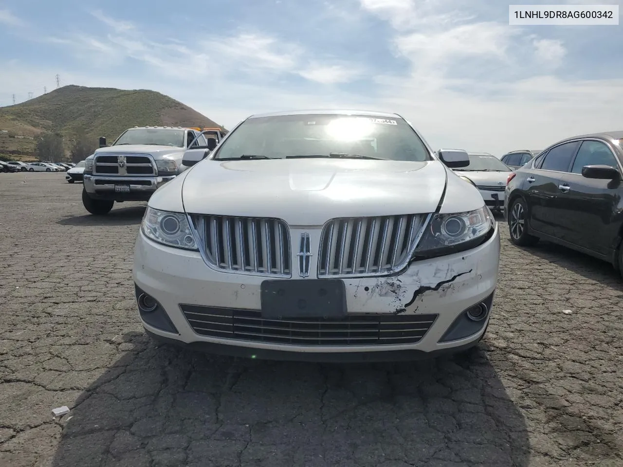 1LNHL9DR8AG600342 2010 Lincoln Mks