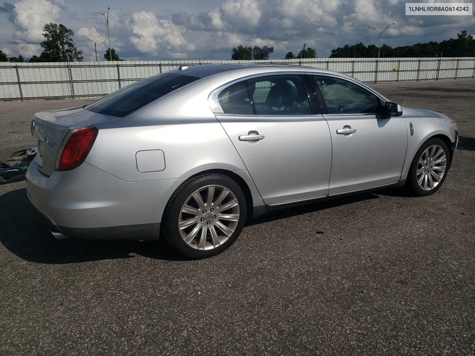 1LNHL9DR8AG614242 2010 Lincoln Mks