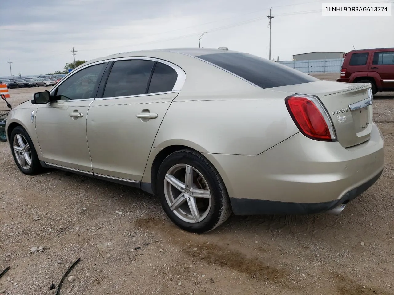 1LNHL9DR3AG613774 2010 Lincoln Mks