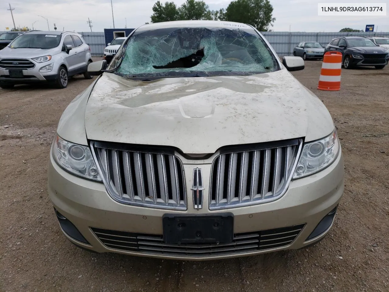 1LNHL9DR3AG613774 2010 Lincoln Mks