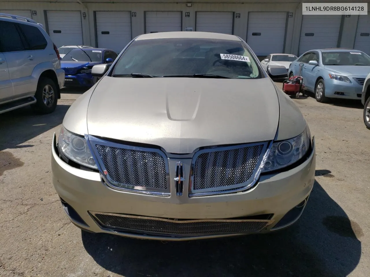 1LNHL9DR8BG614128 2011 Lincoln Mks