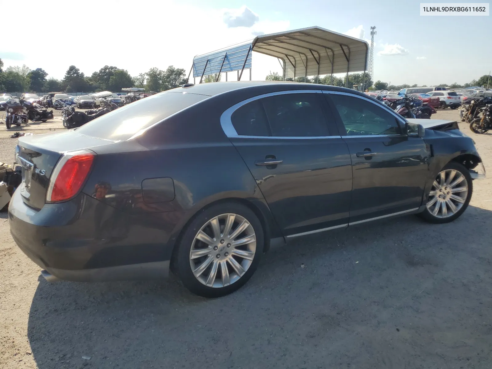 1LNHL9DRXBG611652 2011 Lincoln Mks