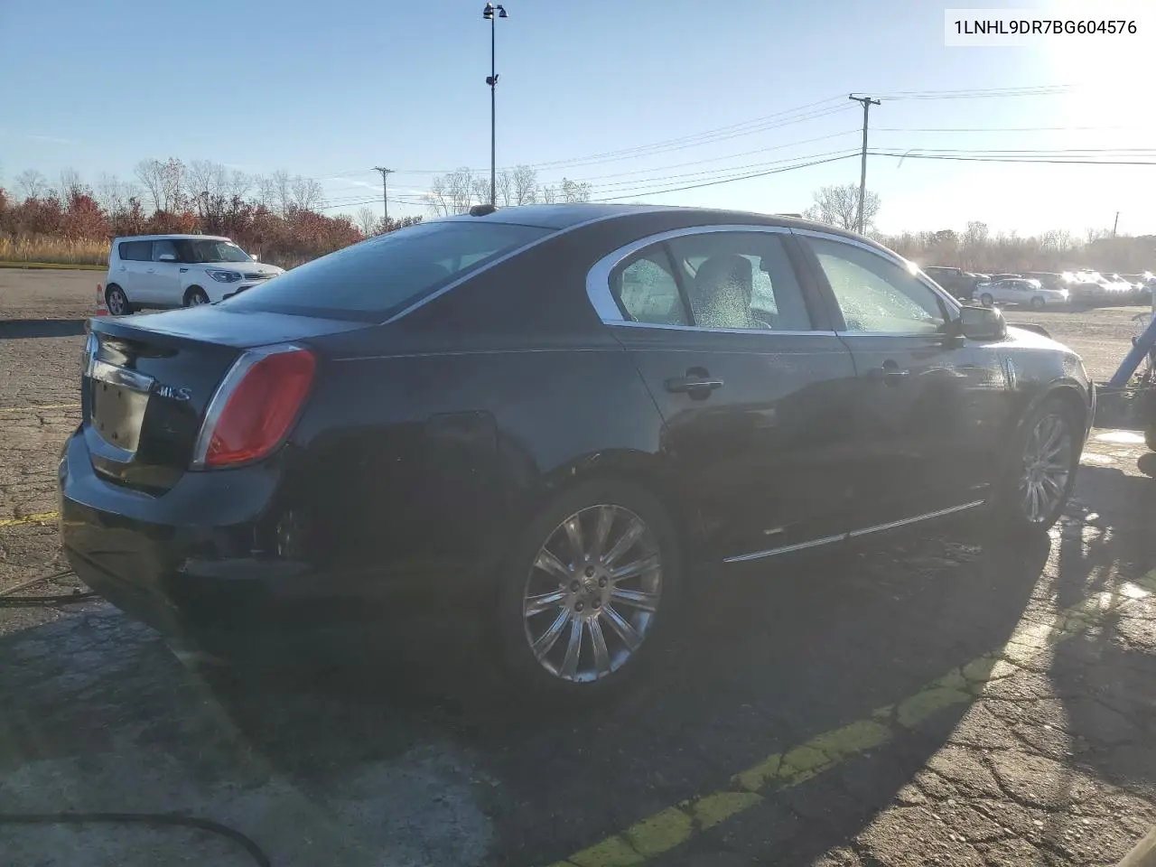 1LNHL9DR7BG604576 2011 Lincoln Mks