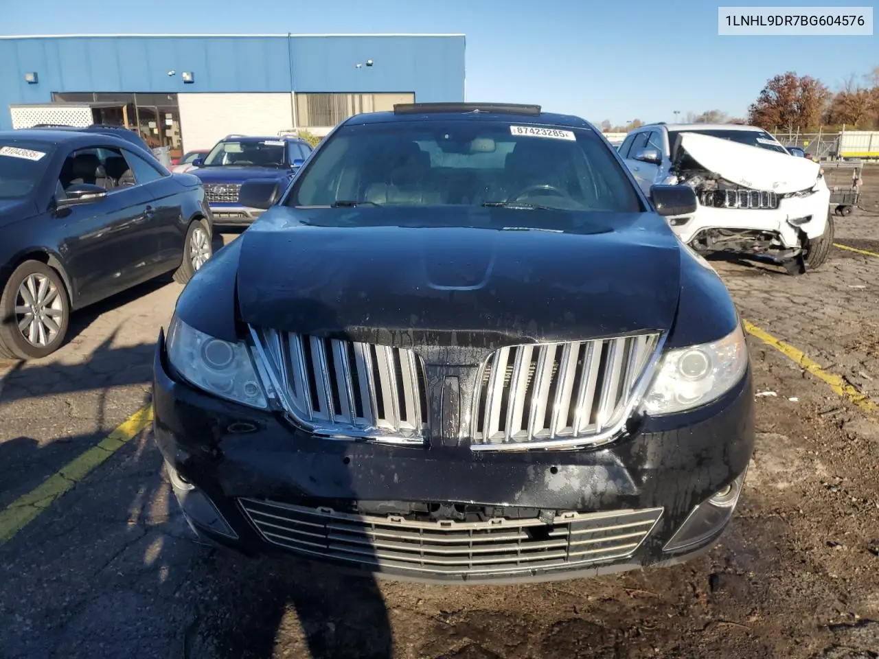 1LNHL9DR7BG604576 2011 Lincoln Mks