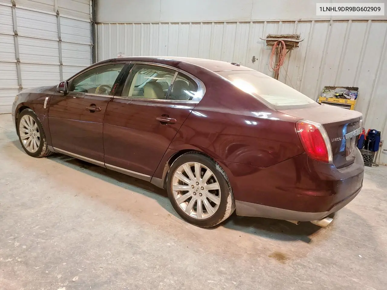 1LNHL9DR9BG602909 2011 Lincoln Mks