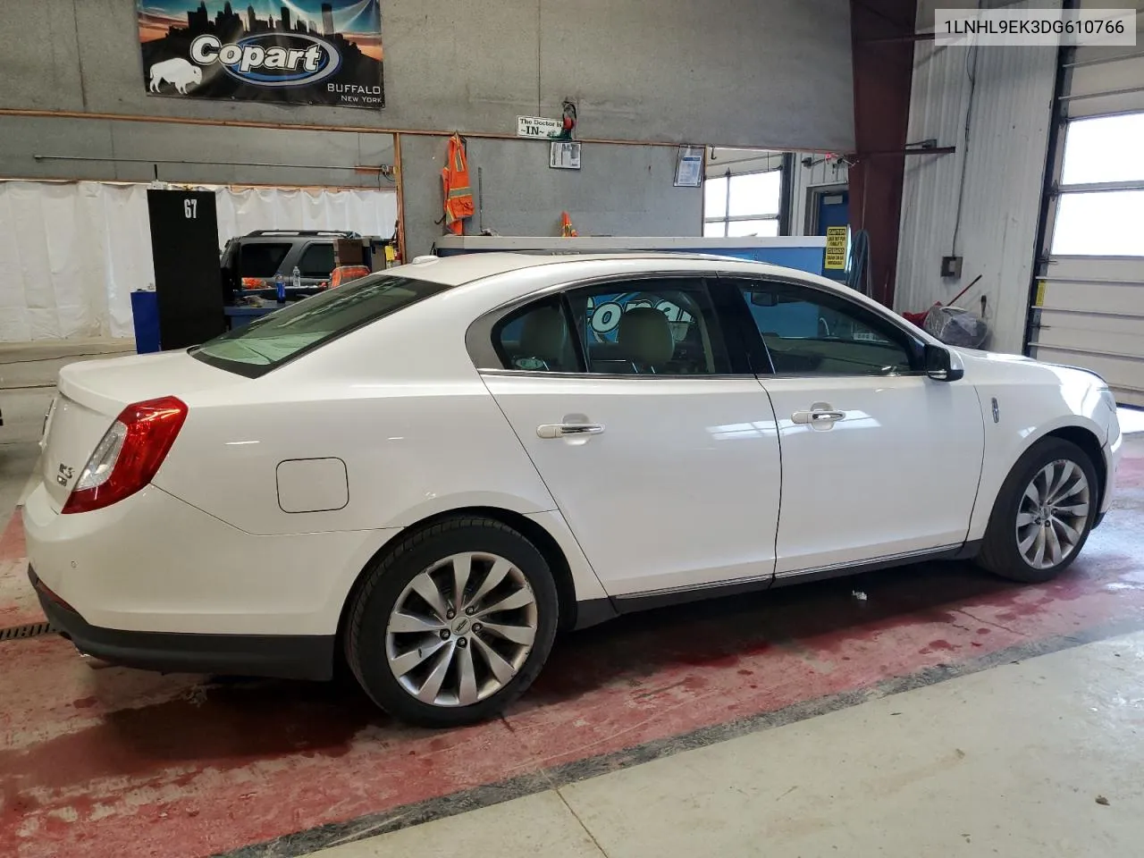 1LNHL9EK3DG610766 2013 Lincoln Mks