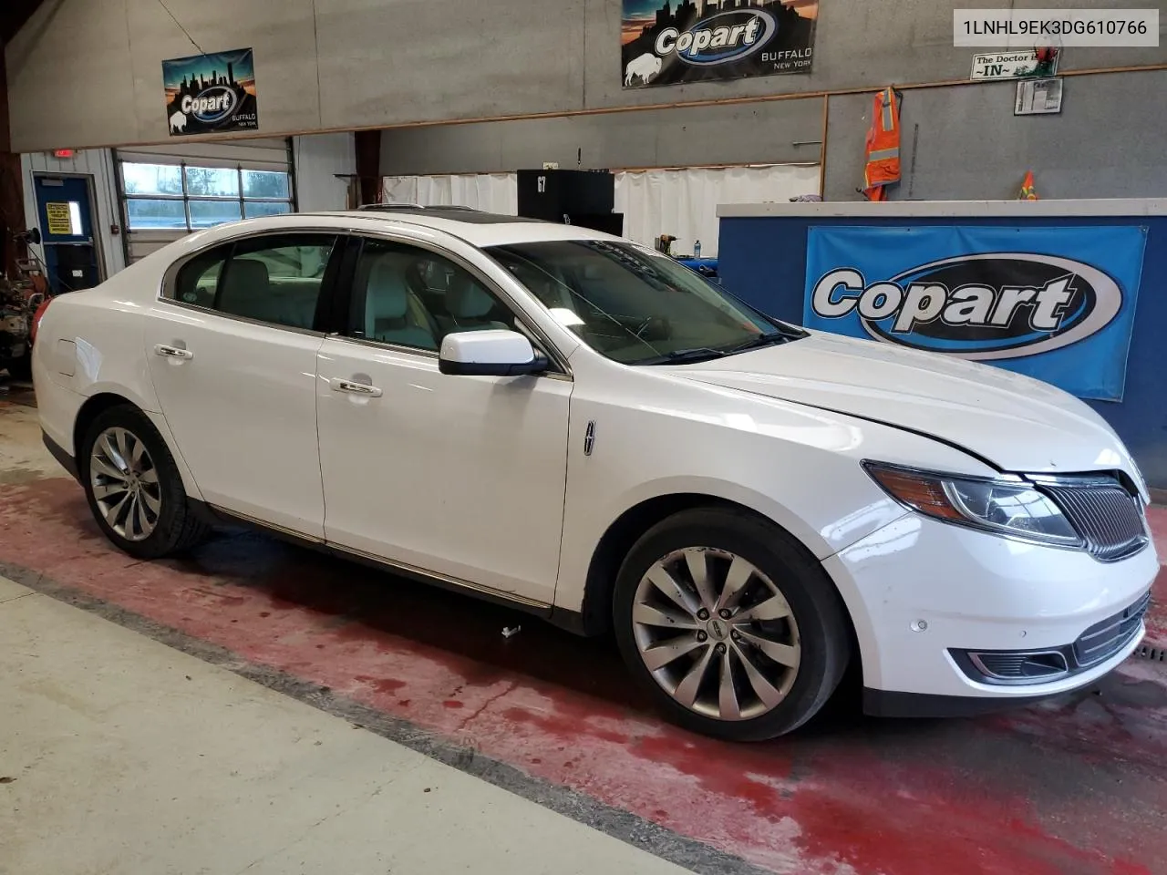 1LNHL9EK3DG610766 2013 Lincoln Mks