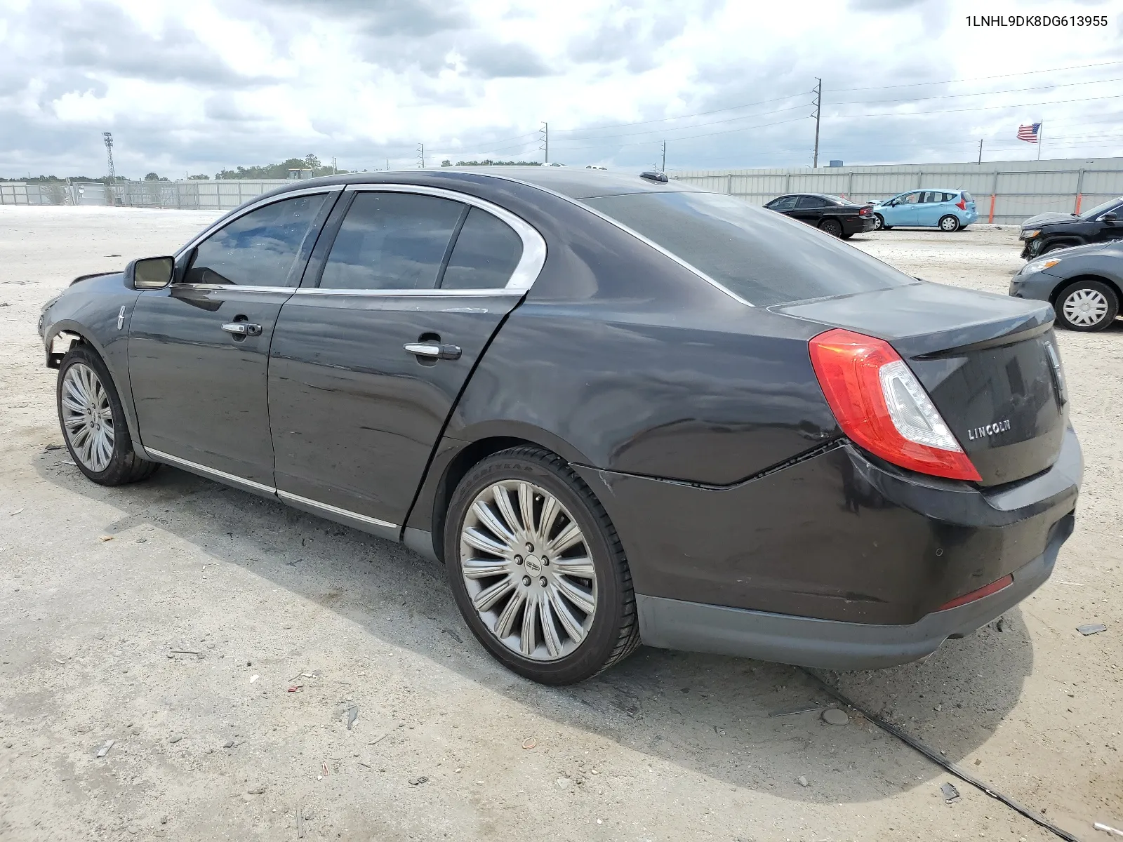 1LNHL9DK8DG613955 2013 Lincoln Mks