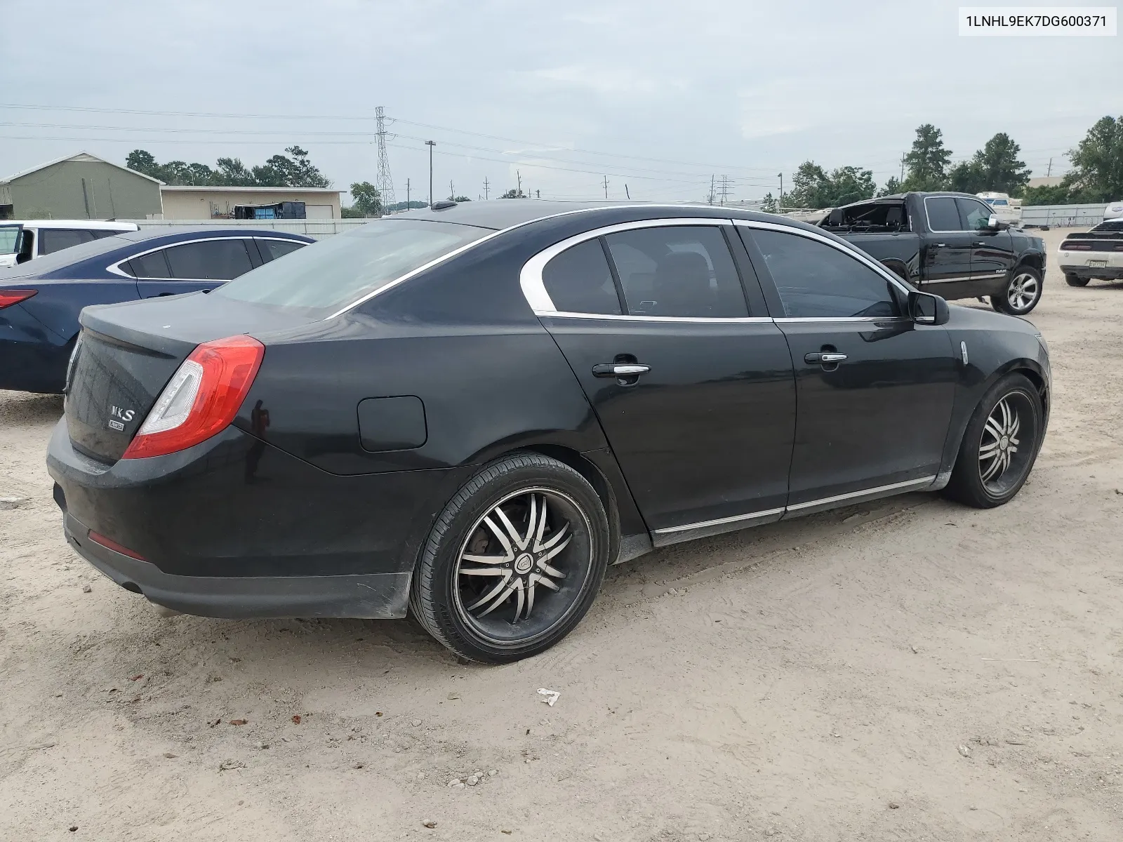 1LNHL9EK7DG600371 2013 Lincoln Mks