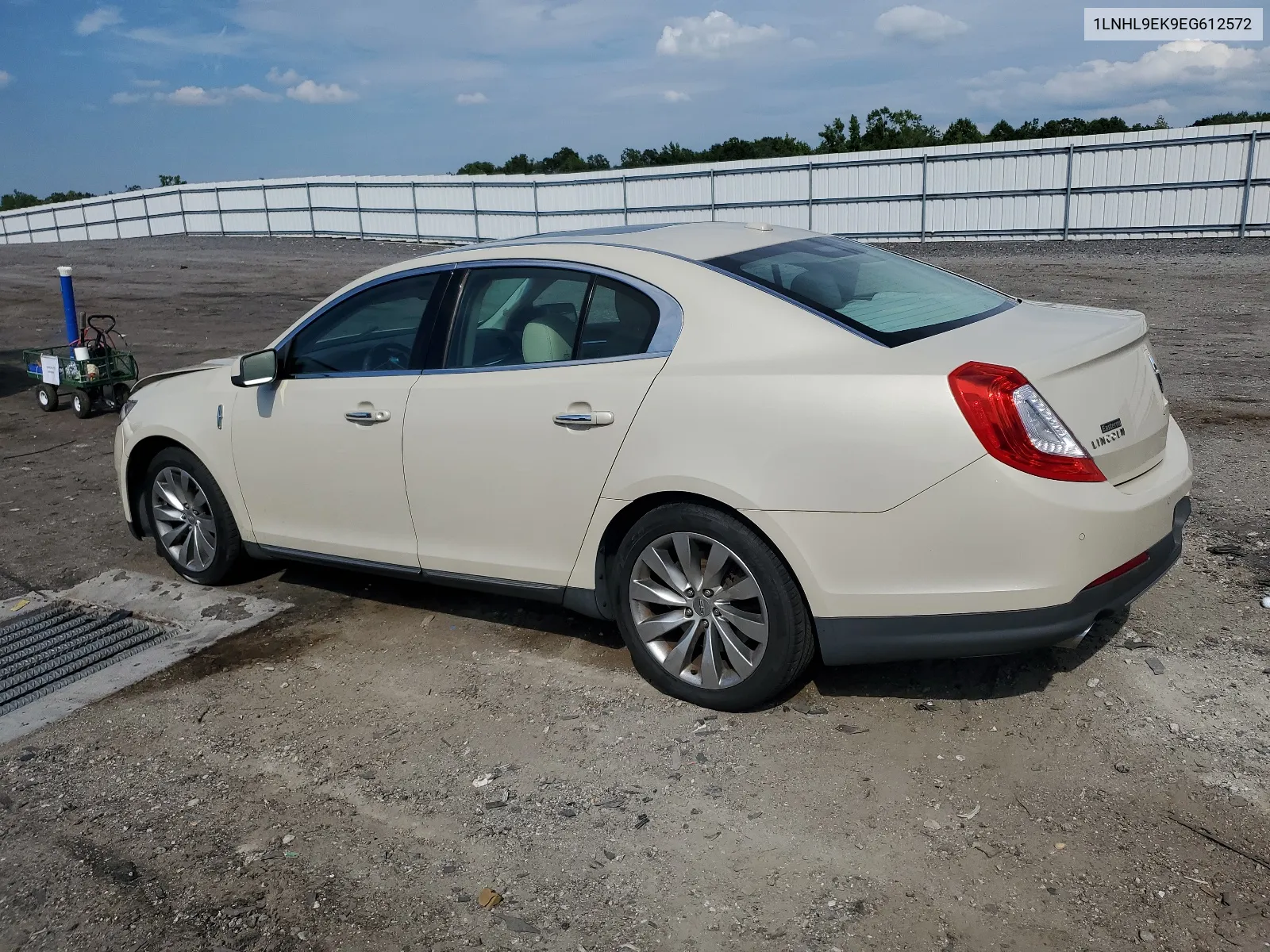 1LNHL9EK9EG612572 2014 Lincoln Mks