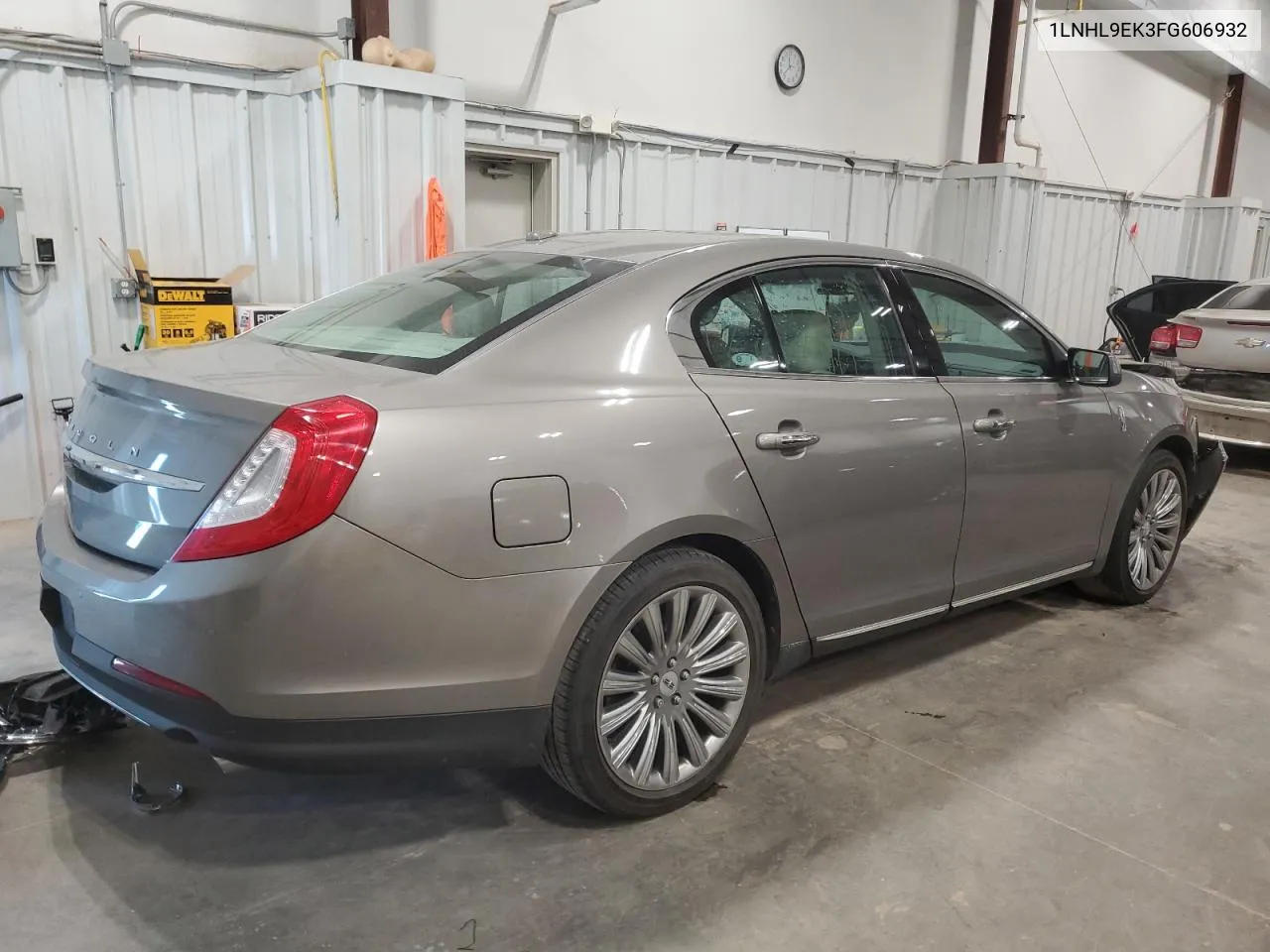 1LNHL9EK3FG606932 2015 Lincoln Mks