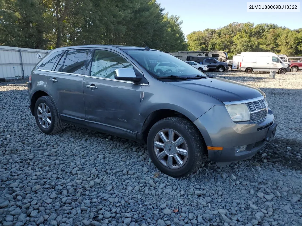 2009 Lincoln Mkx VIN: 2LMDU88C69BJ13322 Lot: 70686844