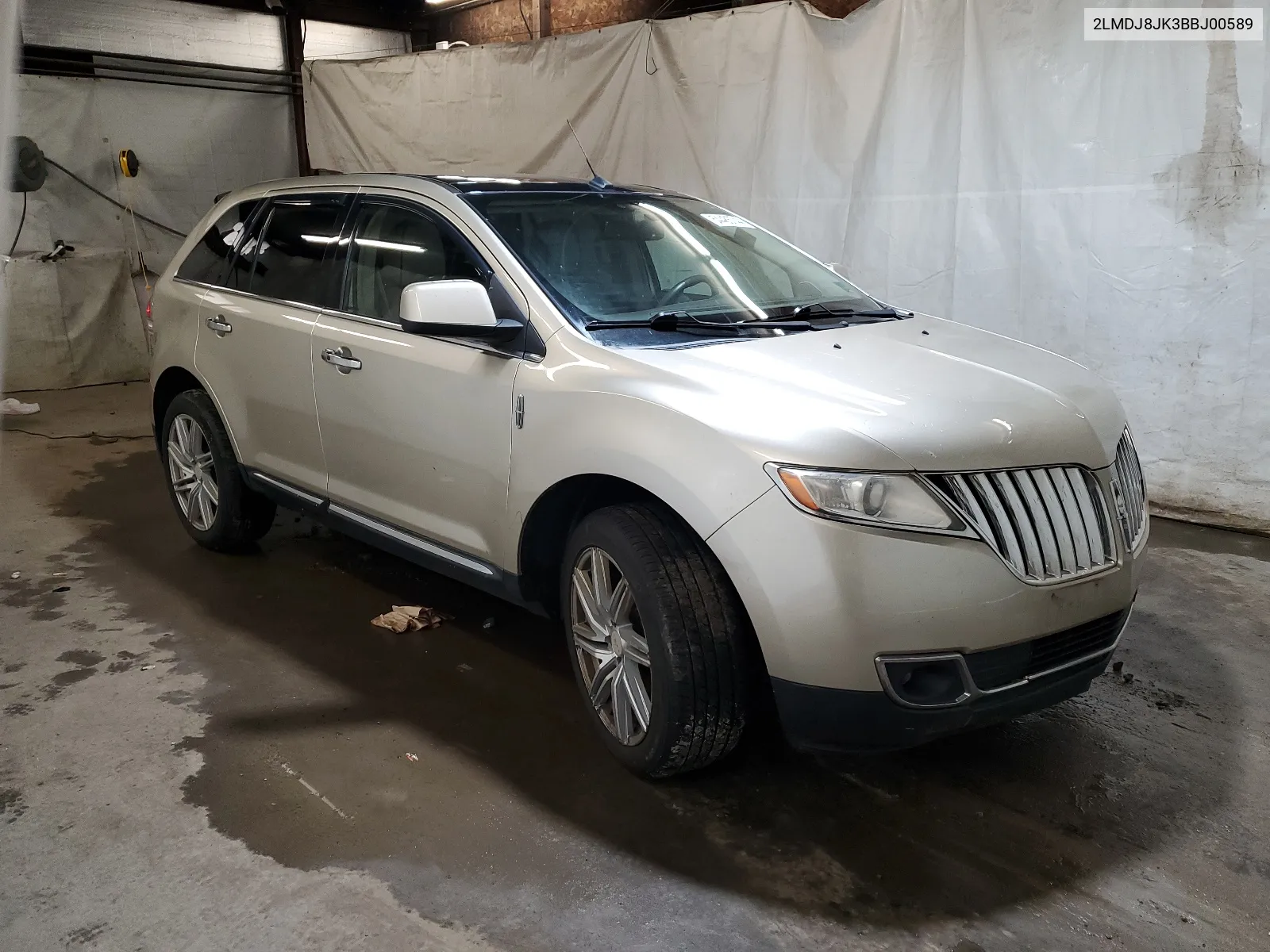 2LMDJ8JK3BBJ00589 2011 Lincoln Mkx