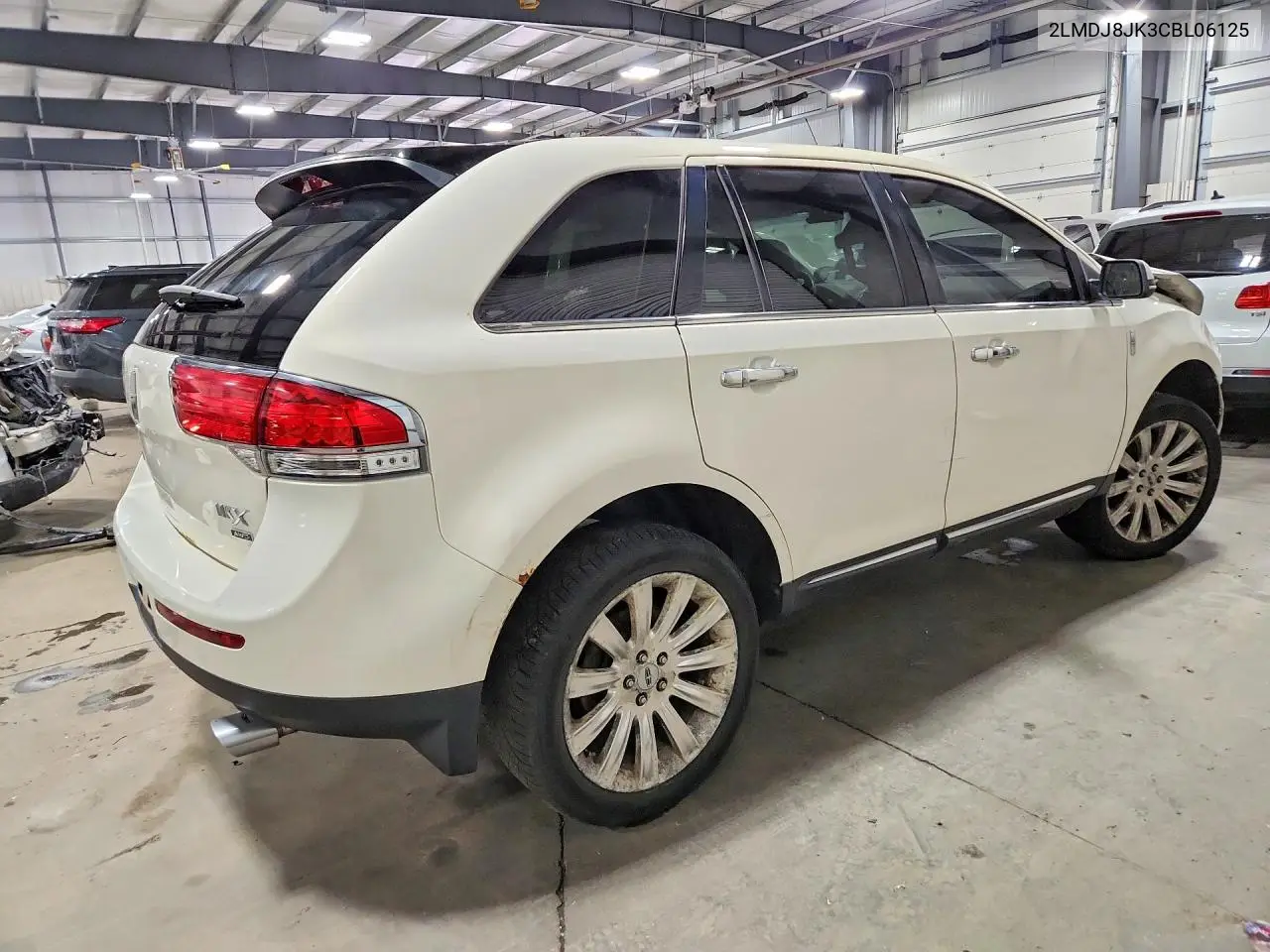 2LMDJ8JK3CBL06125 2012 Lincoln Townhouse Mkx