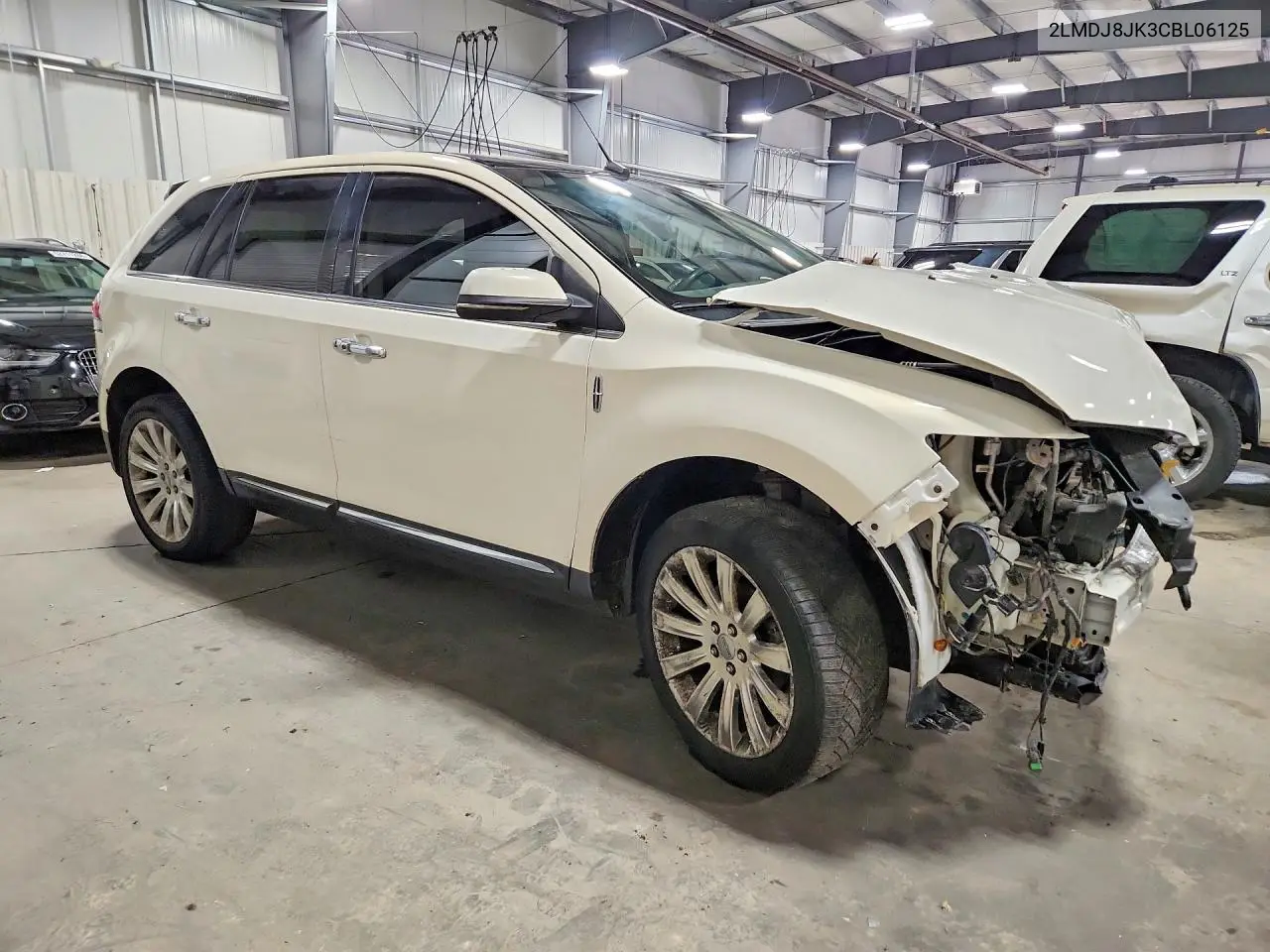 2LMDJ8JK3CBL06125 2012 Lincoln Townhouse Mkx