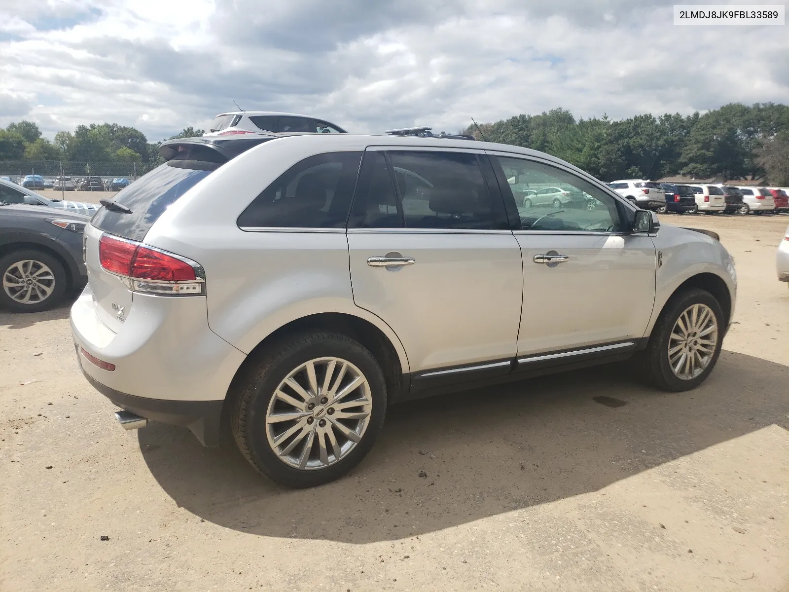 2LMDJ8JK9FBL33589 2015 Lincoln Mkx