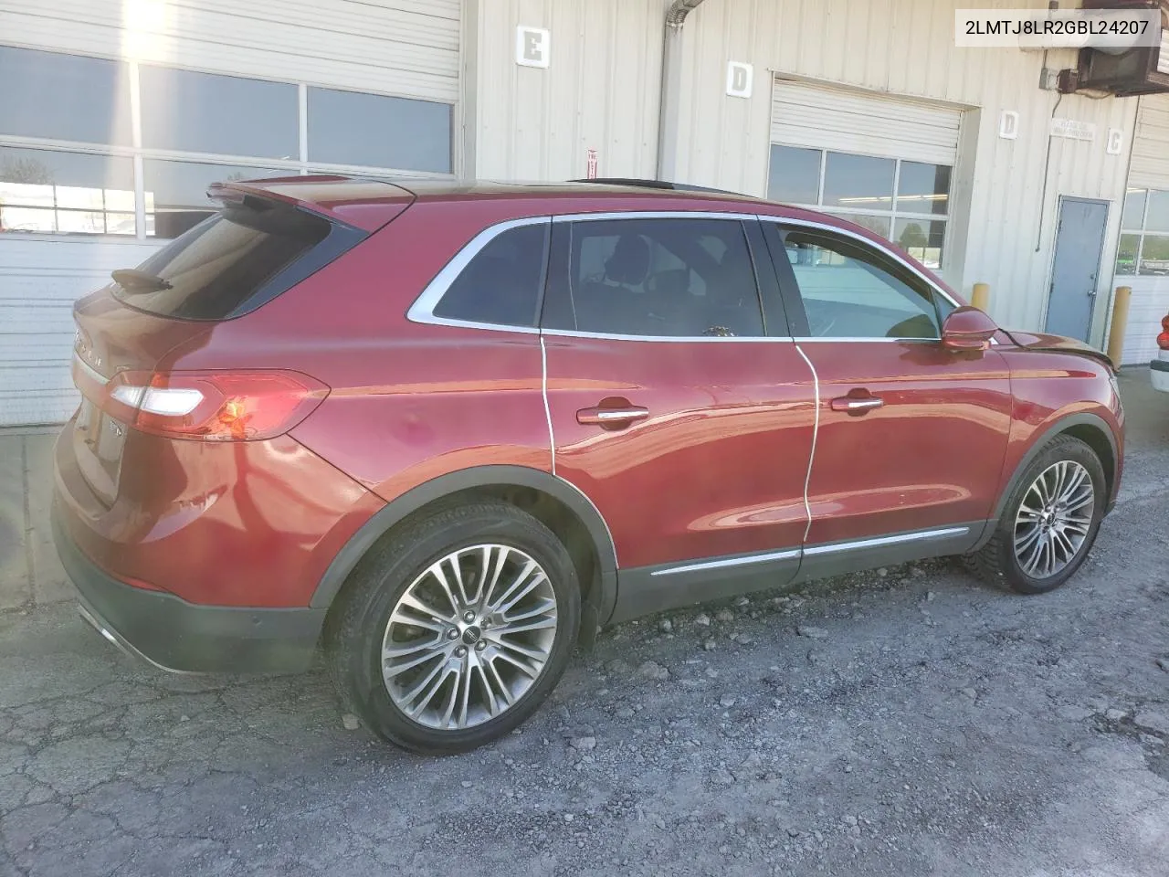 2016 Lincoln Mkx Reserve VIN: 2LMTJ8LR2GBL24207 Lot: 53092654