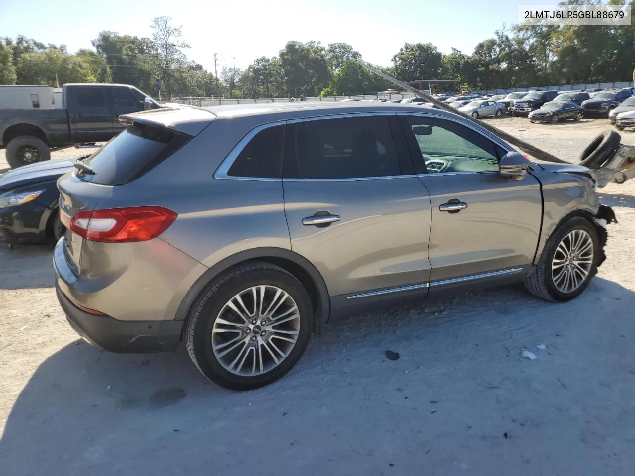 2LMTJ6LR5GBL88679 2016 Lincoln Mkx Reserve