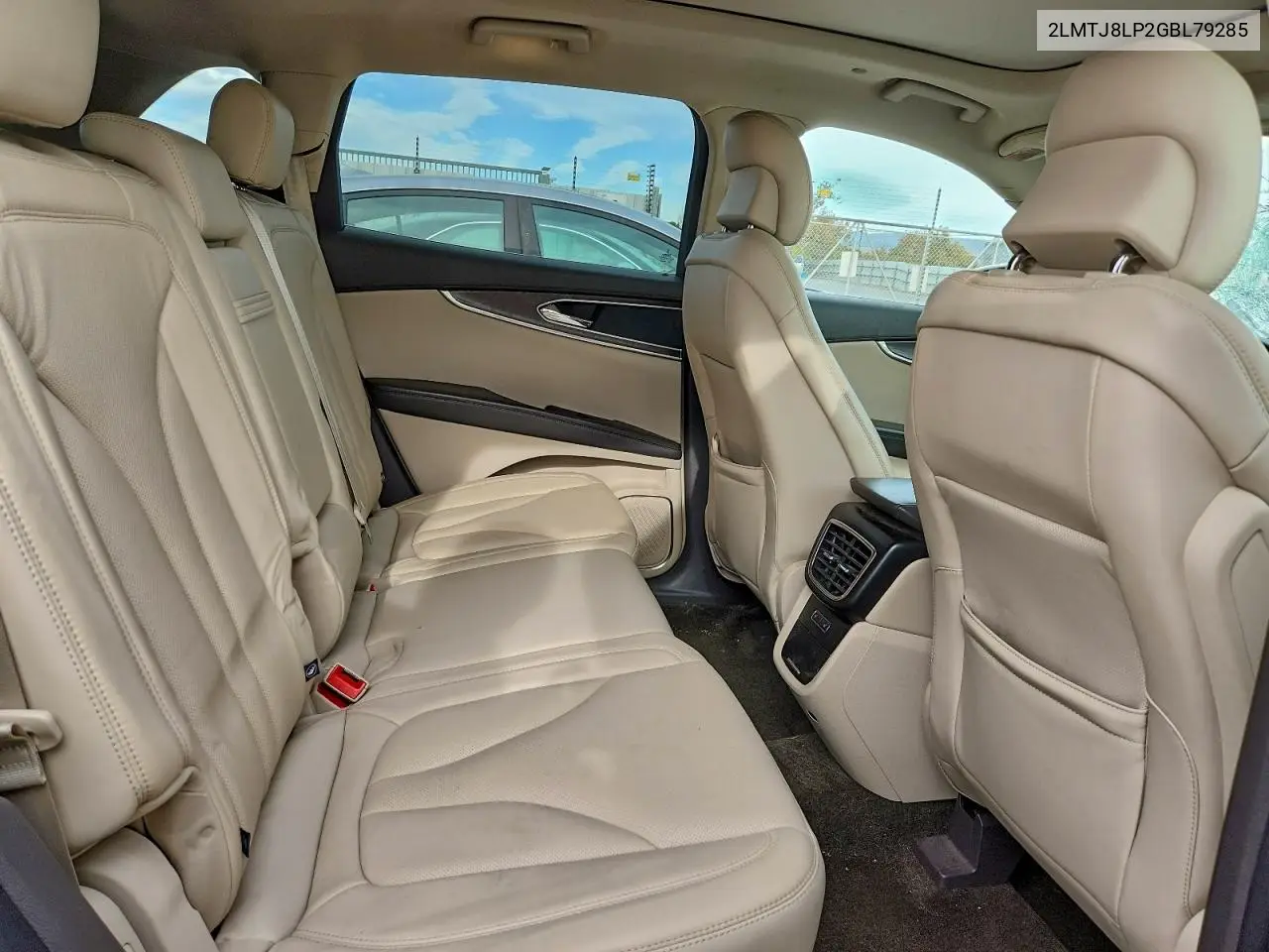 2LMTJ8LP2GBL79285 2016 Lincoln Mkx Reserve