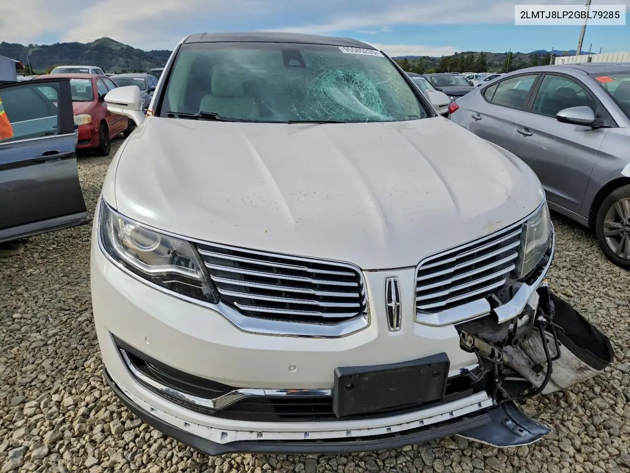 2LMTJ8LP2GBL79285 2016 Lincoln Mkx Reserve